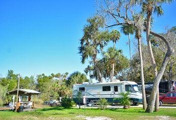 קריסטל ריבר Crystal Isles Rv Resort מראה חיצוני תמונה