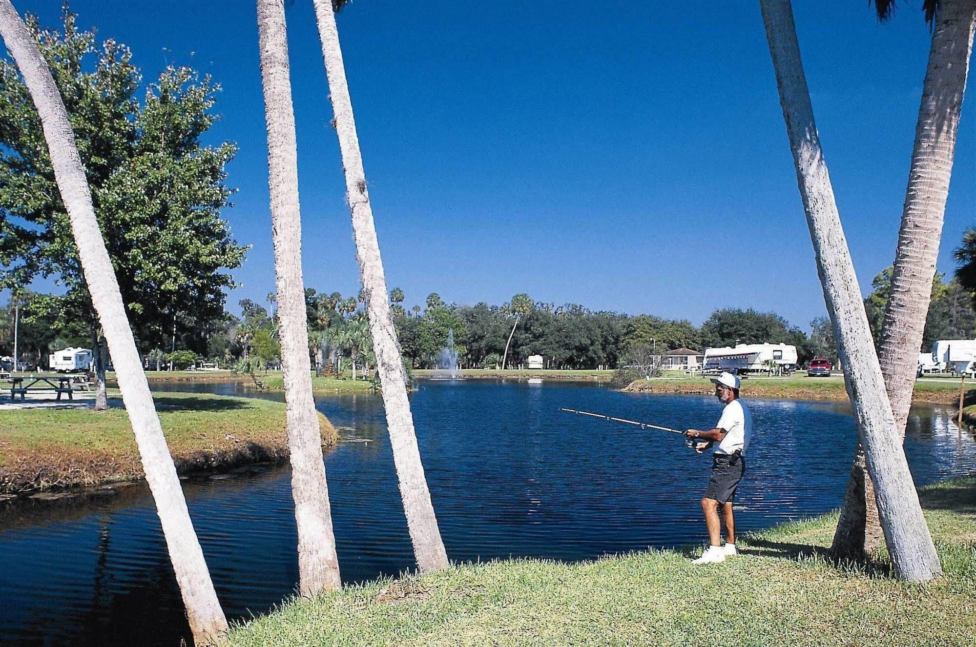 קריסטל ריבר Crystal Isles Rv Resort מראה חיצוני תמונה